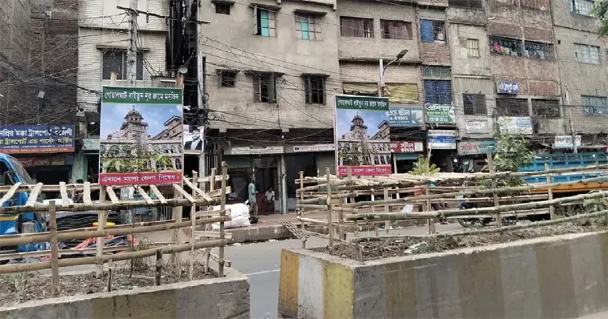 ধোলাইখালে ময়লার স্তূপ ঠেকাতে তরুণদের ‘সবুজ লড়াই’