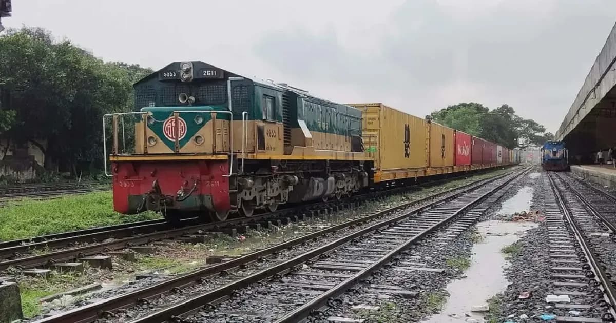 ইঞ্জিন সংকটে কমেছে পণ্যবাহী ট্রেন, রাজস্ব হারাচ্ছে রেলওয়ে