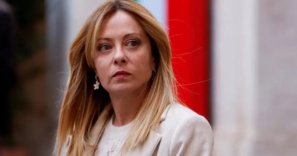 পোপকে নিয়ে ট্রাম্পের ‘অশালীন’ মন্তব্য, ক্ষেপলেন ইতালির প্রধানমন্ত্রী