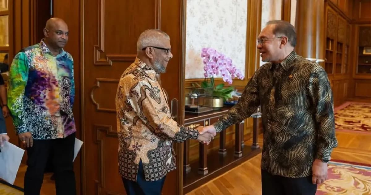 মালয়েশিয়া সফরে প্রধানমন্ত্রীকে আমন্ত্রণ আনোয়ার ইব্রাহিমের