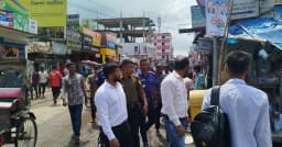 পীরগঞ্জে ফুটপাত দখলমুক্ত করতে প্রশাসনের উচ্ছেদ অভিযান