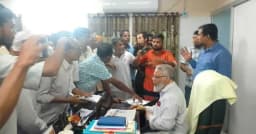 অবরুদ্ধ রামেবি উপাচার্য ডা. জাওয়াদুল হকের পদত্যাগ