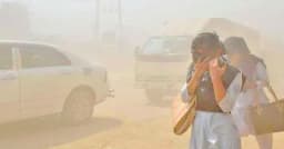 আজ বায়ুদূষণে শীর্ষে ঢাকা, বাতাসের মান ‘খুবই অস্বাস্থ্যকর’