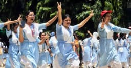 এবারও পাসের হার ও জিপিএ-৫ দুটোতেই এগিয়ে মেয়েরা