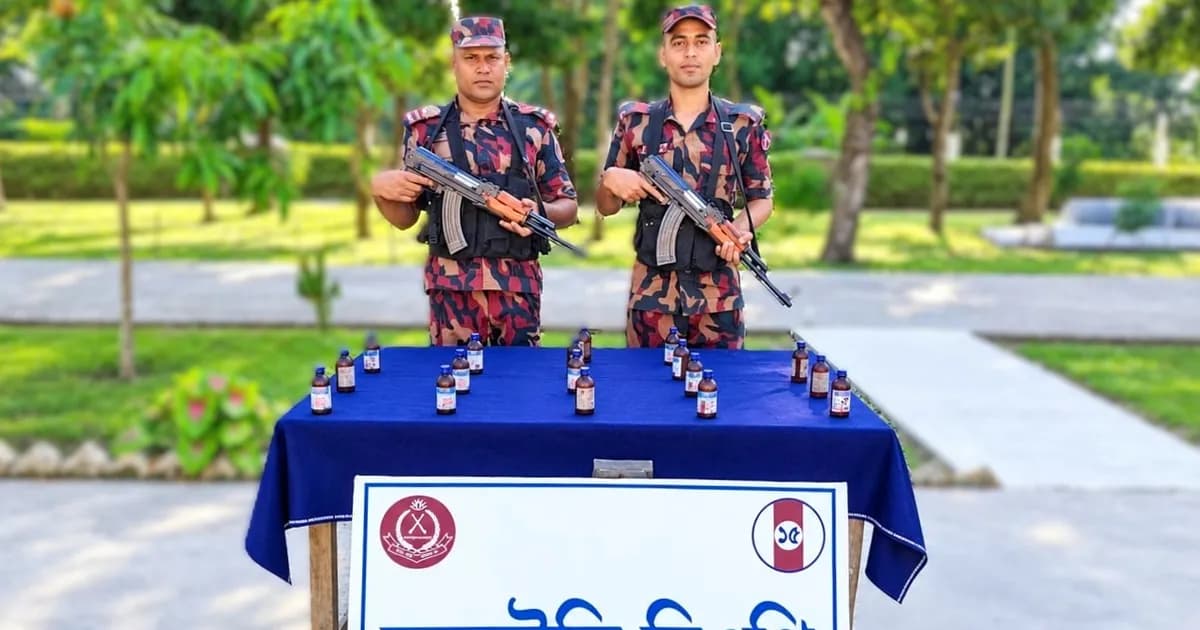 লালমনিরহাট ও কুড়িগ্রাম সীমান্তে অভিযান, ইস্কাপ সিরাপ-ইয়াবা জব্দ