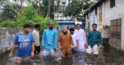 চট্টগ্রামে পানিবন্দি মানুষের পাশে সৈয়দ হাসান আযহারী