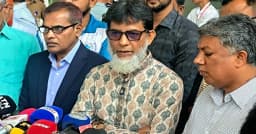 দুই ট্রেনের শিডিউল বিপর্যয়, যাত্রী পরিবেশ কিছুটা নষ্ট হয়েছে