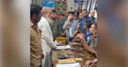 ইভটিজিংয়ের প্রতিবাদ করায় হামলা, ঝালকাঠিতে যুবক আটক