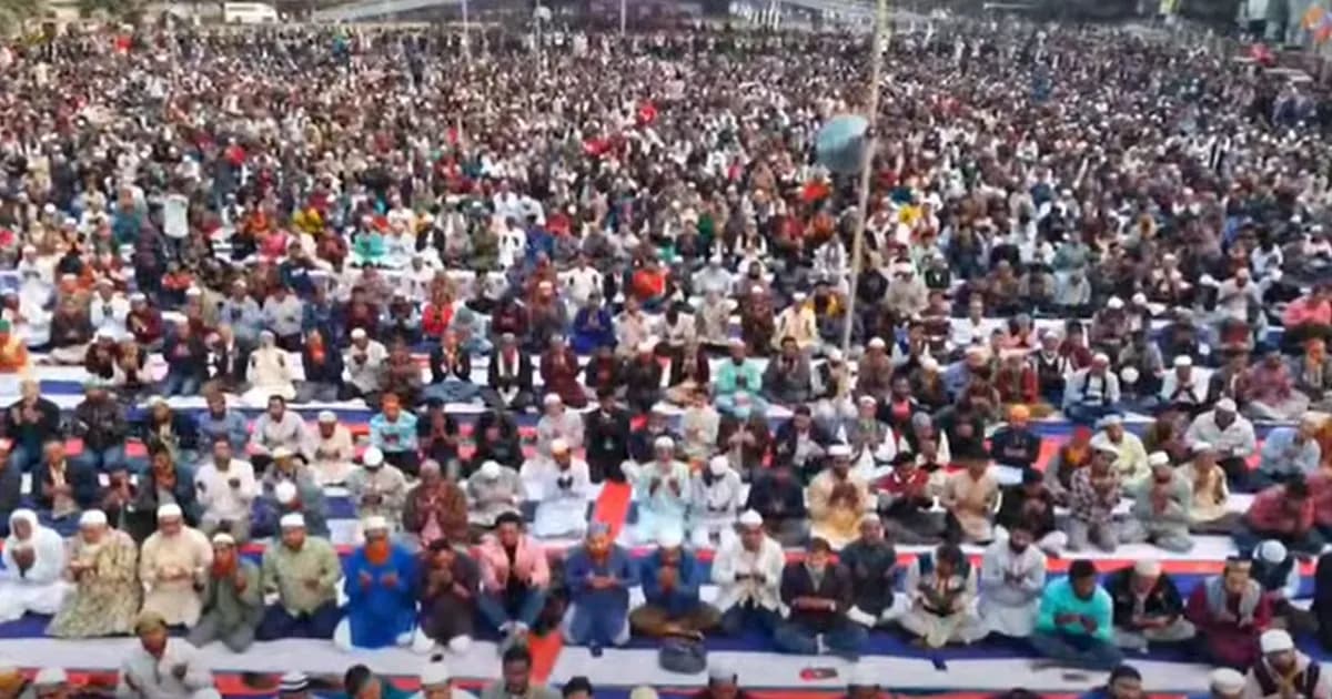 বগুড়ায় খালেদা জিয়ার সুস্থতা কামনায় বিএনপির গণদোয়া ও মোনাজাত