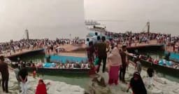 দৌলতদিয়ায় ফেরিতে উঠার সময় নদীতে পড়ল যাত্রীবাহী বাস, হতাহতের শঙ্কা