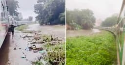 জলমগ্ন রেললাইনে আটকে আছে পর্যটক এক্সপ্রেস, দুর্ভোগে যাত্রীরা