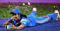 বিশ্বকাপের উত্তাপ ফোনেও, অজানা নম্বরে অতিষ্ঠ জেমাইমা