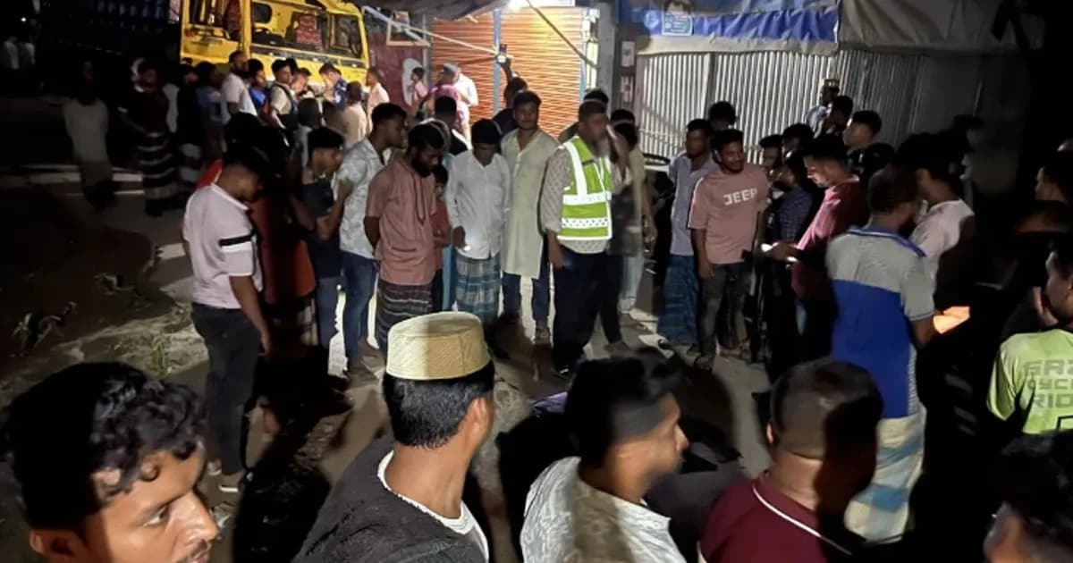 ফরিদপুরে বেপরোয়া গতির অভিযোগে ট্রাকচালককে পিটিয়ে হত্যা