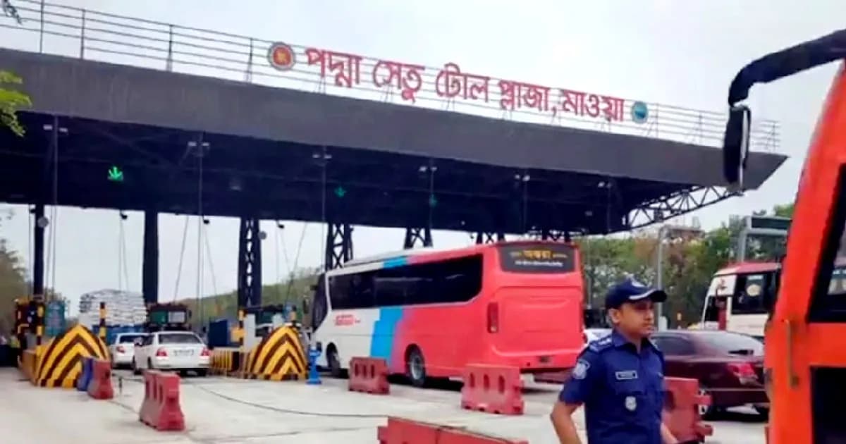 পদ্মা সেতুতে যানবাহনের চাপ বাড়লেও স্বস্তিতে চলাচল