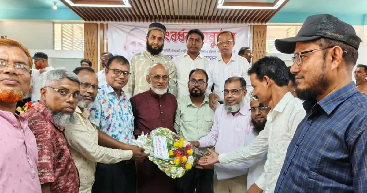 শিক্ষাবান্ধব পিরোজপুর গড়তে শিক্ষক সমাজের সহযোগিতা কামনা অধ্যক্ষ আলমগীর হোসেনের