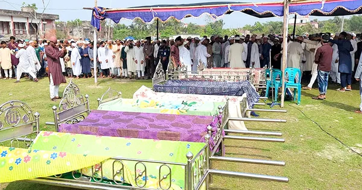 বাগেরহাটে দুর্ঘটনায় নিহত বর সাব্বিরসহ ৯ জনের দাফন সম্পন্ন