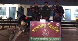 সীমান্তে বিজিবি’র বিশেষ অভিযানে আটক ২