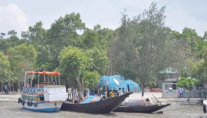 টানা ছুটিতে পর্যটক মুখর সুন্দরবন