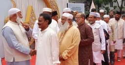 ঈদে মিলনের আবহে মুখর ২৯ মিন্টুরোড, শুভেচ্ছা বিনিময়ে চরম ভিড়