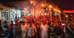 নোয়াখালী-৫ আসনে বিএনপির প্রার্থী পরিবর্তনের দাবিতে মশাল মিছিল