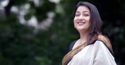 রাস্তায় বের হলে অনেকে ‘ফুফু’ বলে ডাকে: দীপা খন্দকার