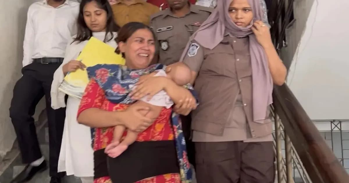 দেড় মাসের শিশুকে বুকে নিয়েই কারাগারে যুব মহিলা লীগ নেত্রী