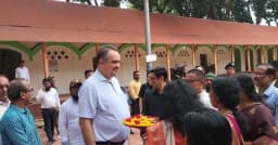 দিনাজপুরের ঐতিহাসিক কান্তনগর মন্দির পরিদর্শনে মার্কিন রাষ্ট্রদূত