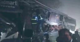 দাঁড়িয়ে থাকা ট্রাকের পেছনে যাত্রীবাহী বাসের ধাক্কা, প্রাণ গেল তিনজনের