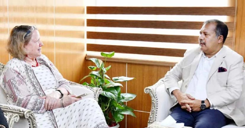 অপতথ্য প্রতিরোধে ইউনেস্কোর সহযোগিতা চাইলেন তথ্যমন্ত্রী