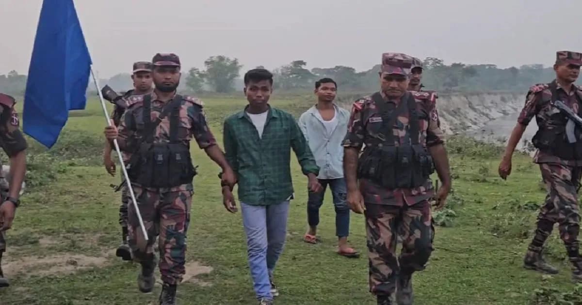 বিএসএফের হাত থেকে দুই শিক্ষার্থীকে ফিরিয়ে আনল বিজিবি