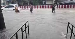 টানা বর্ষণ ও পাহাড়ি ঢলে তলিয়ে গেল চট্টগ্রাম-খাগড়াছড়ি মহাসড়ক