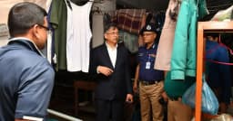 হঠাৎ তেজগাঁও থানা পরিদর্শন করলেন স্বরাষ্ট্রমন্ত্রী