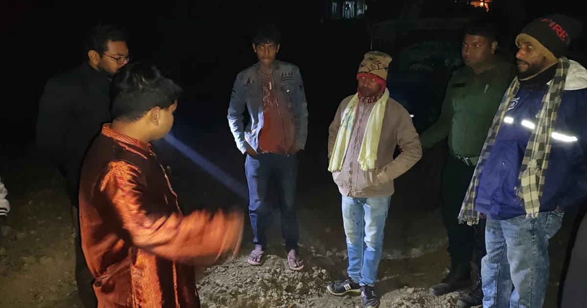 দামুড়হুদায় অবৈধ মাটি উত্তোলন, ২ জনকে কারাদণ্ড