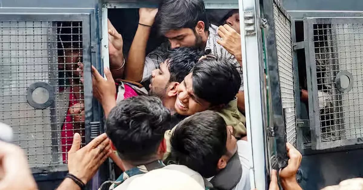 পরিচয়পত্র দেখিয়েও রক্ষা নেই, দিল্লিতে আটক ১২ সাংবাদিক