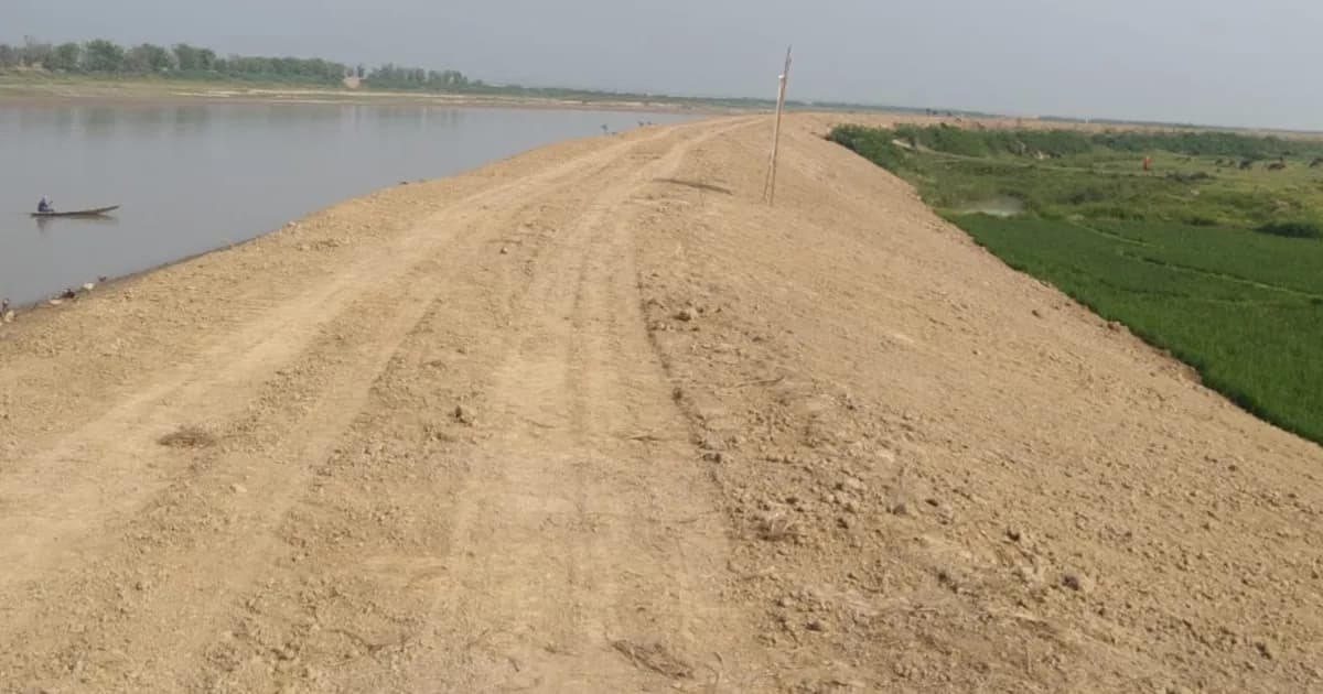 হাওরের ফসল রক্ষা বাঁধের কাজ শেষ হয়নি, ফসল ডুবে যাওয়ার শঙ্কায় কৃষক