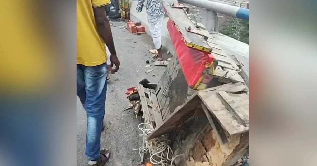 সিরাজগঞ্জে ট্রাকের ধাক্কায় ভ্যানচালক নিহত