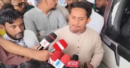 হামলার সময় দর্শক ছিল সামনে-পেছনে-রাস্তার পাশে থাকা পুলিশ