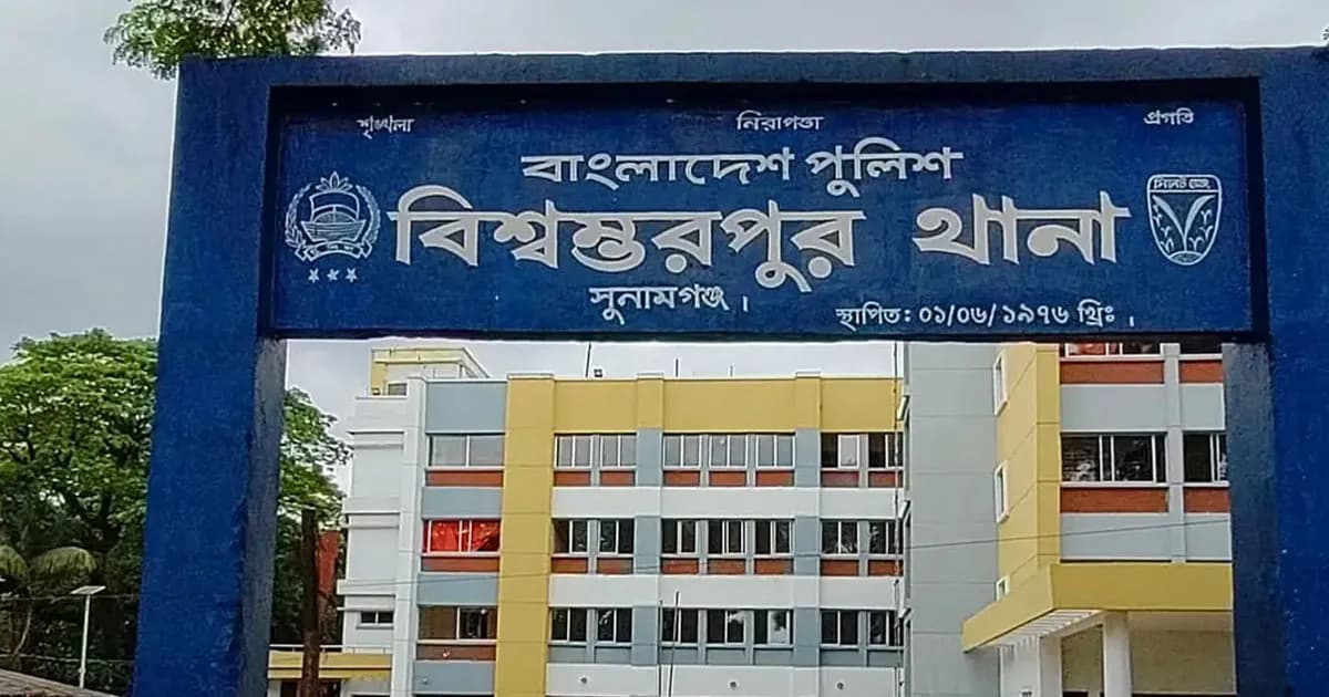 মোটরসাইকেল চালককে গলা কেটে হত্যা