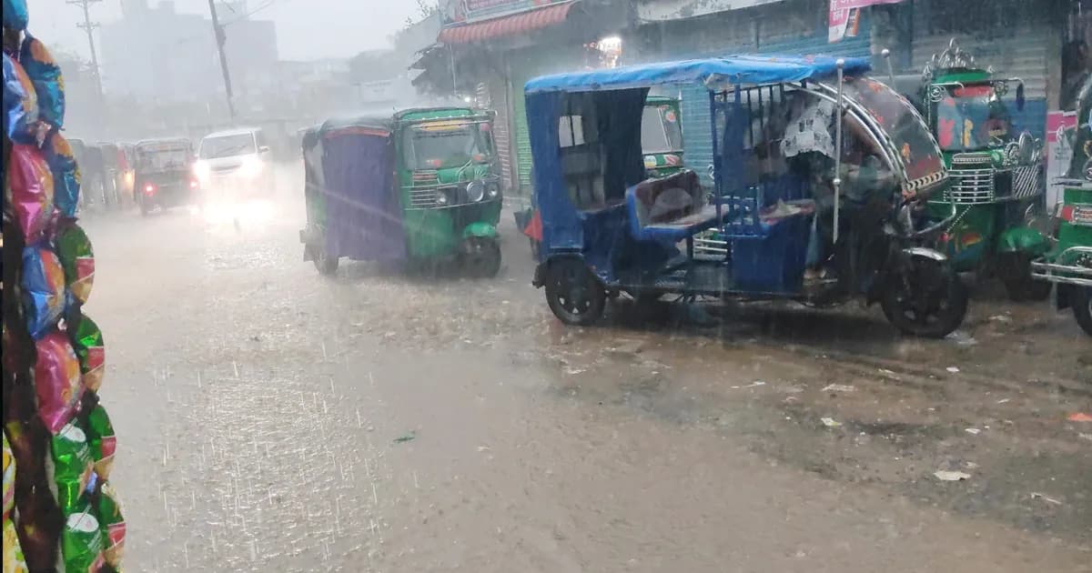 ব্রাহ্মণপাড়ায় বজ্রবৃষ্টি ও ঝোড়ো হাওয়ার তাণ্ডব, জনজীবন বিপর্যস্ত