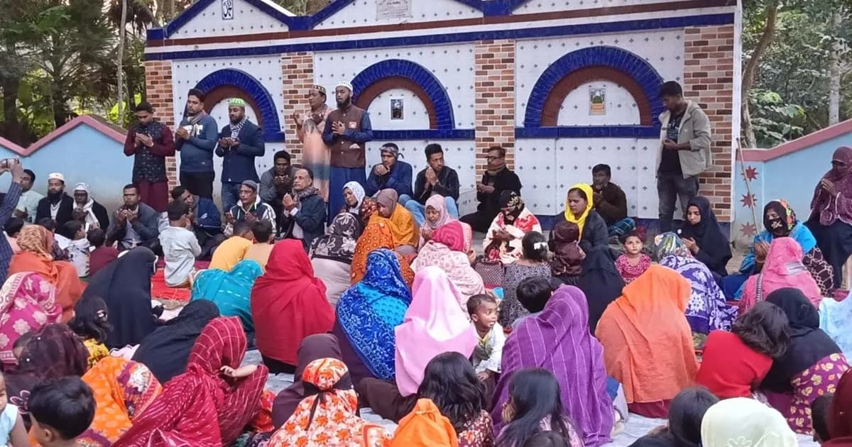 তালায় খালেদা জিয়ার সুস্থতা কামনায় দোয়া মাহফিল