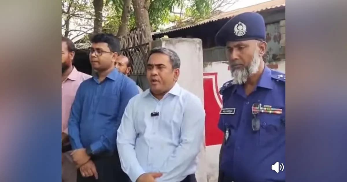 আলমডাঙ্গায় নোংরা পরিবেশে ইন্ডাস্ট্রিয়াল রং ব্যবহার করে আইসক্রিম তৈরি