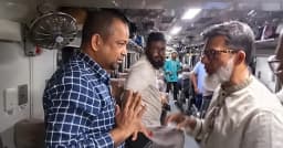 অভিযোগ-পরামর্শ শুনতে ট্রেনে প্রতিমন্ত্রী, যা জানালেন যাত্রীরা