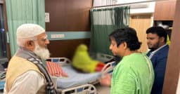 শহীদ ওসমান হাদির মায়ের খোঁজ নিতে হাসপাতালে জামায়াত আমির