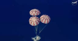 চন্দ্রাভিযান শেষে পৃথিবীতে ফিরেছেন চার নভোচারী