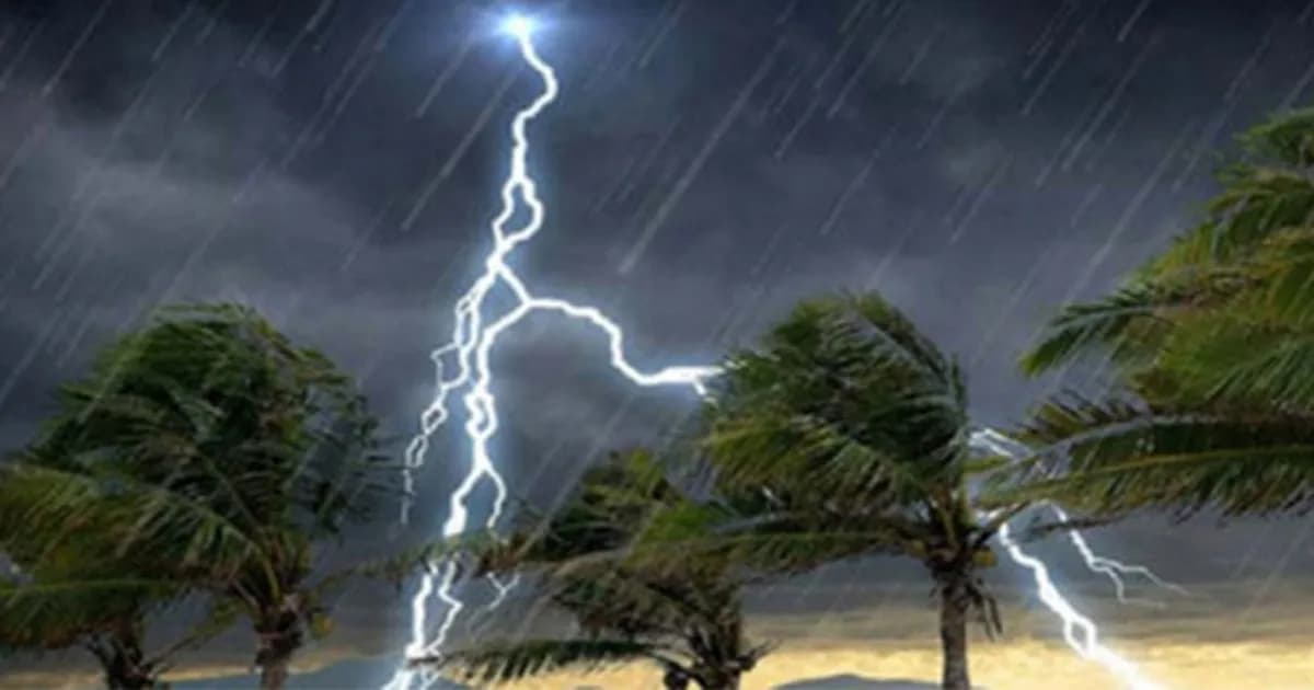 নয় অঞ্চলে ঝড় ও বজ্রবৃষ্টির আশঙ্কা, নদীবন্দরে সতর্কতা