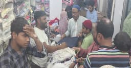 ঈদ কেনাকাটায় ব্যস্ত শেরপুর, জিন্স–পাঞ্জাবি ও ফার্সি ড্রেসে বাড়তি চাহিদা