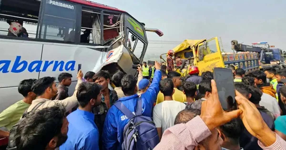 ভাঙ্গায় বাস-ট্রাকের মুখোমুখি সংঘর্ষে নিহত ২