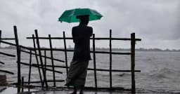 দেশের ২০ অঞ্চলে ঝড়ের আশঙ্কা, আবহাওয়া অফিসের সতর্কবার্তা