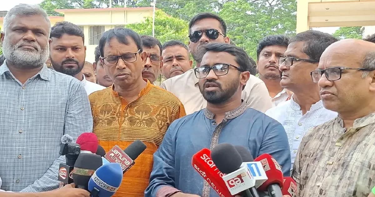 বন্ধুত্ব চাইলে ভারতকে সীমান্ত হত্যা বন্ধ করতে হবে: রাশেদ খাঁন