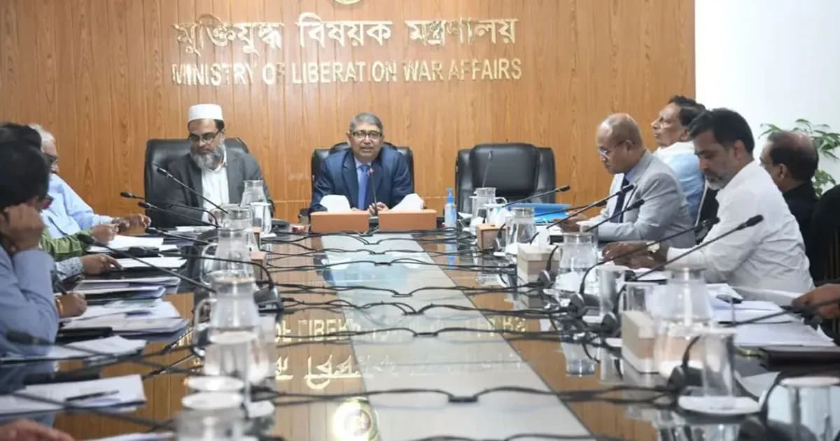 অ-মুক্তিযোদ্ধাদের শনাক্ত করে বাদ দিতে চুলচেরা যাচাই-বাছাই চলছে